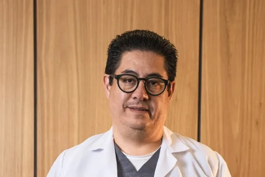 Dr. Alberto Cárdenas Ruales, cardiólogo de Q·RA
