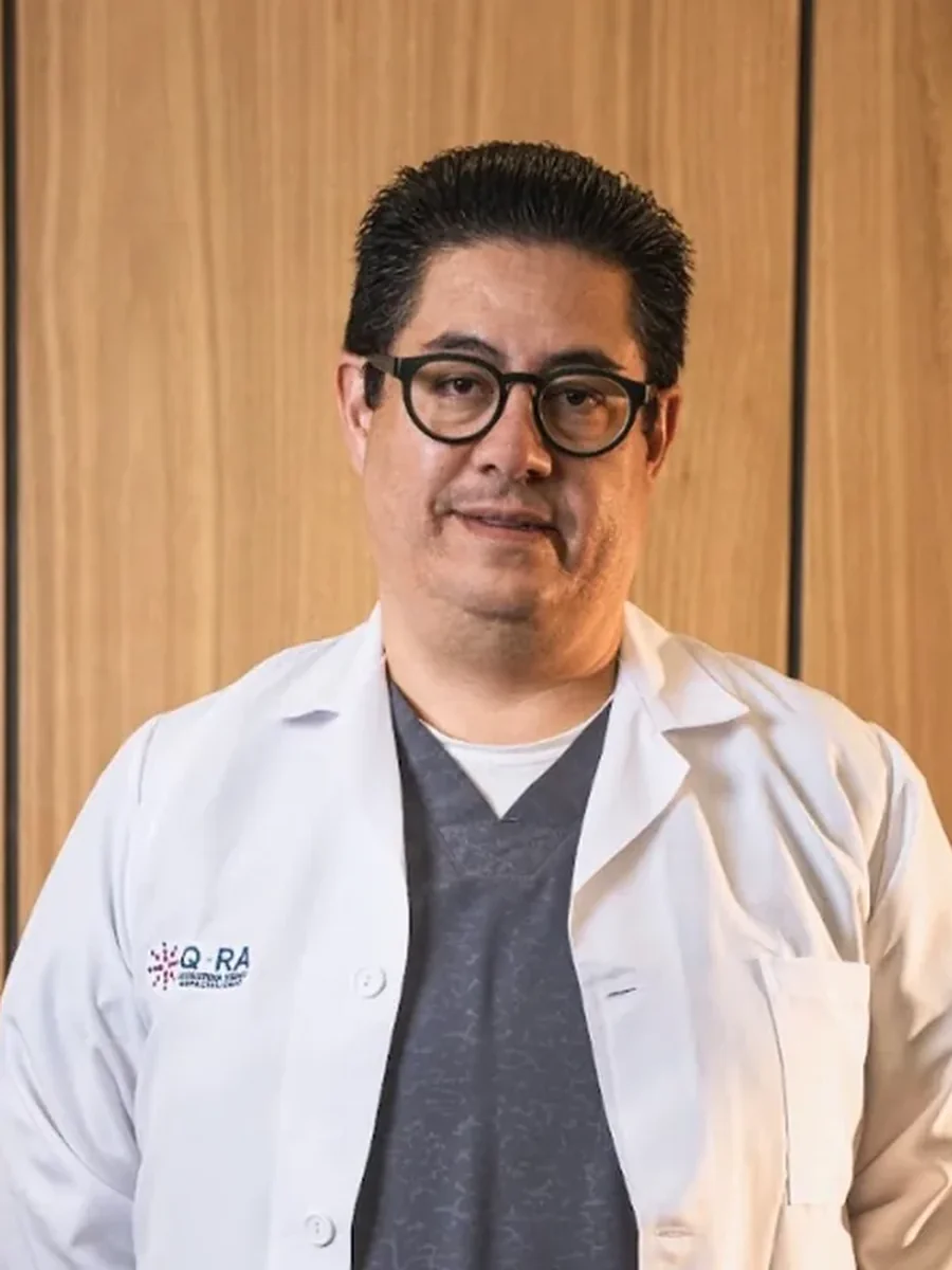 Dr. Alberto Cárdenas Ruales, cardiólogo de Q·RA